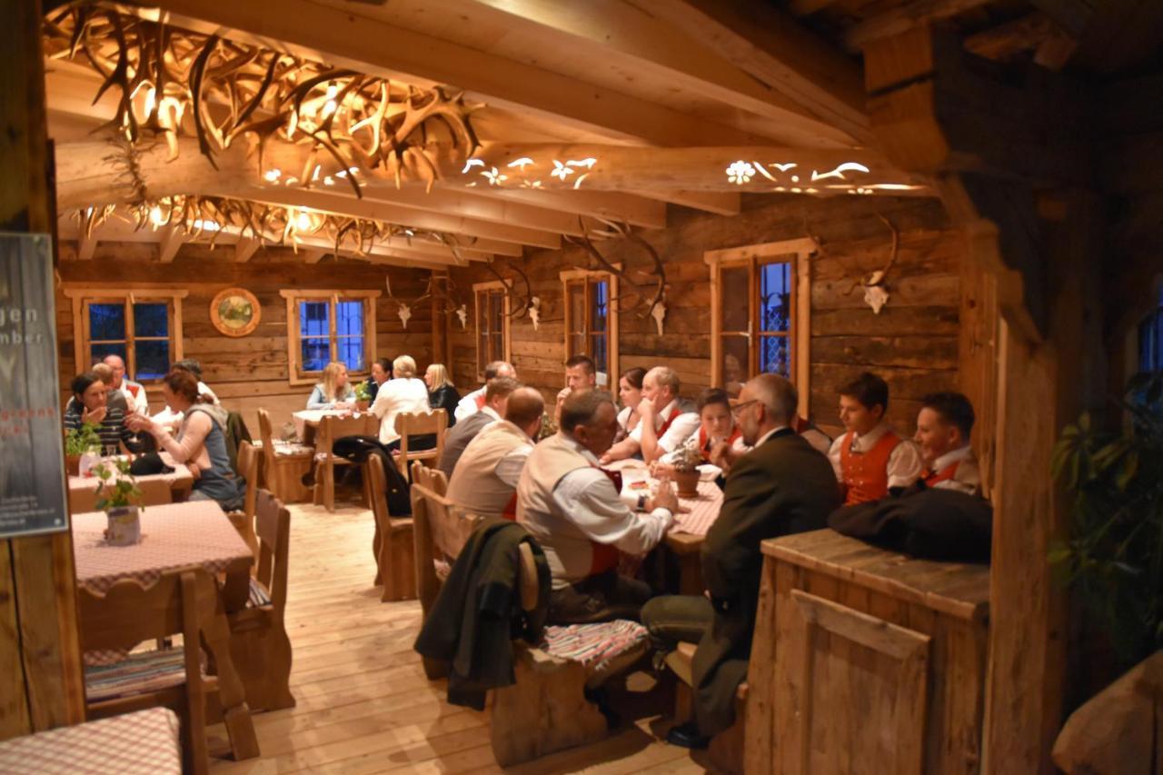 Gasthof Zacherlbraeu Fusch an der Glocknerstraße Exterior foto