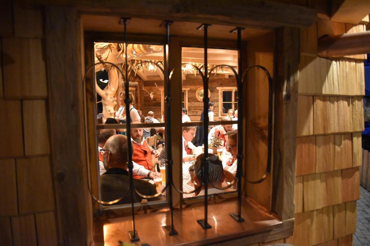 Gasthof Zacherlbraeu Fusch an der Glocknerstraße Exterior foto